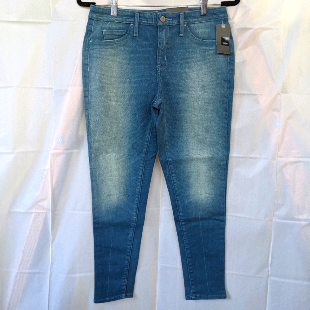 Mossimo Denim Curvy Jegging Crop NWT